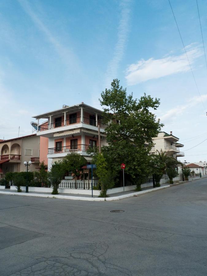 Paralía Villa Moras מראה חיצוני תמונה